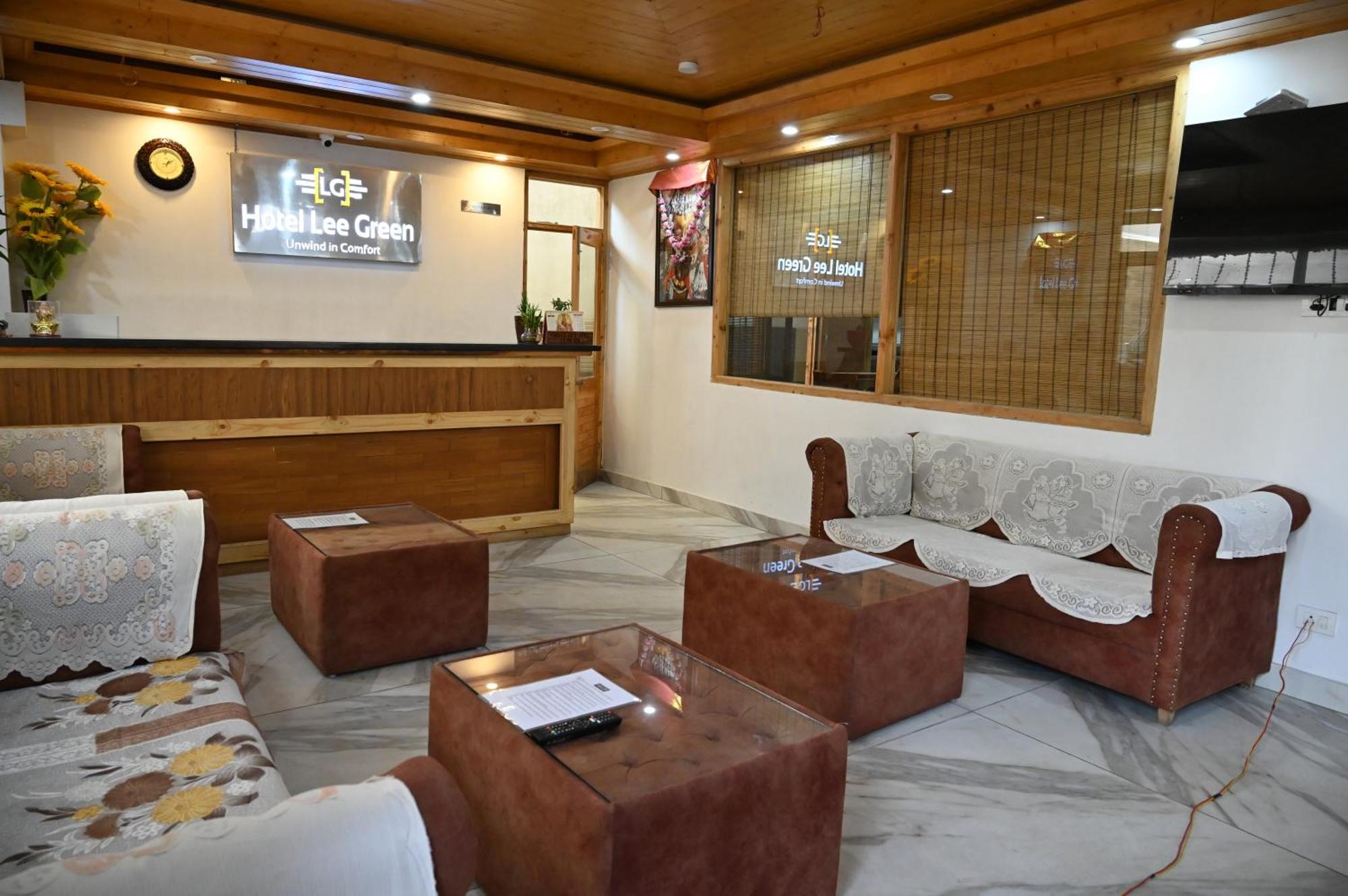 Hotel Lee Green Manāli Buitenkant foto
